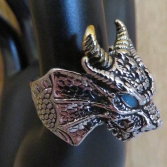 DRAGON Head Ring Silver & Gold Alloy Size 8.5 Textured (K263) - Picture 3 of 4